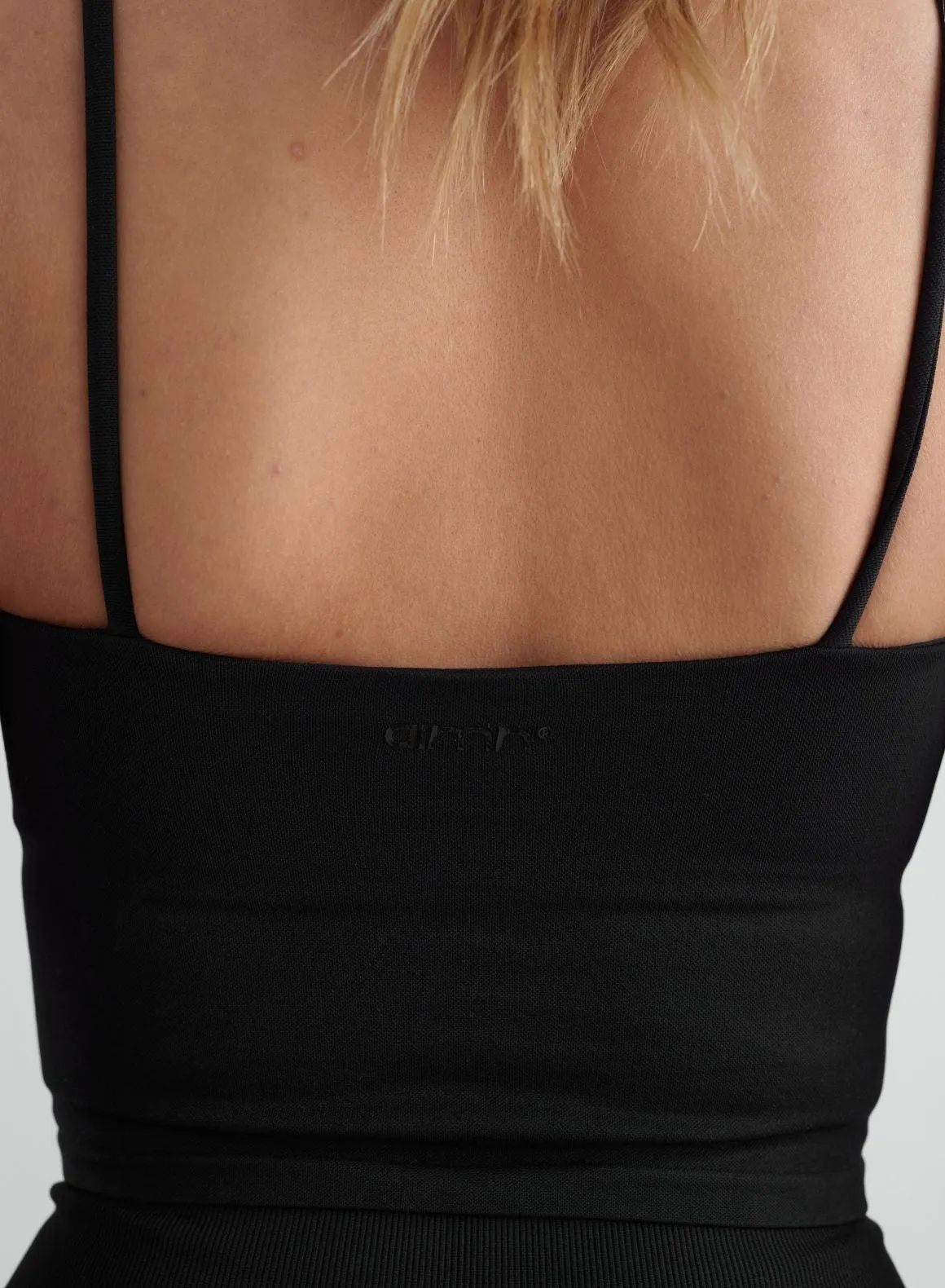 Black Shape Seamless Strap Singlet