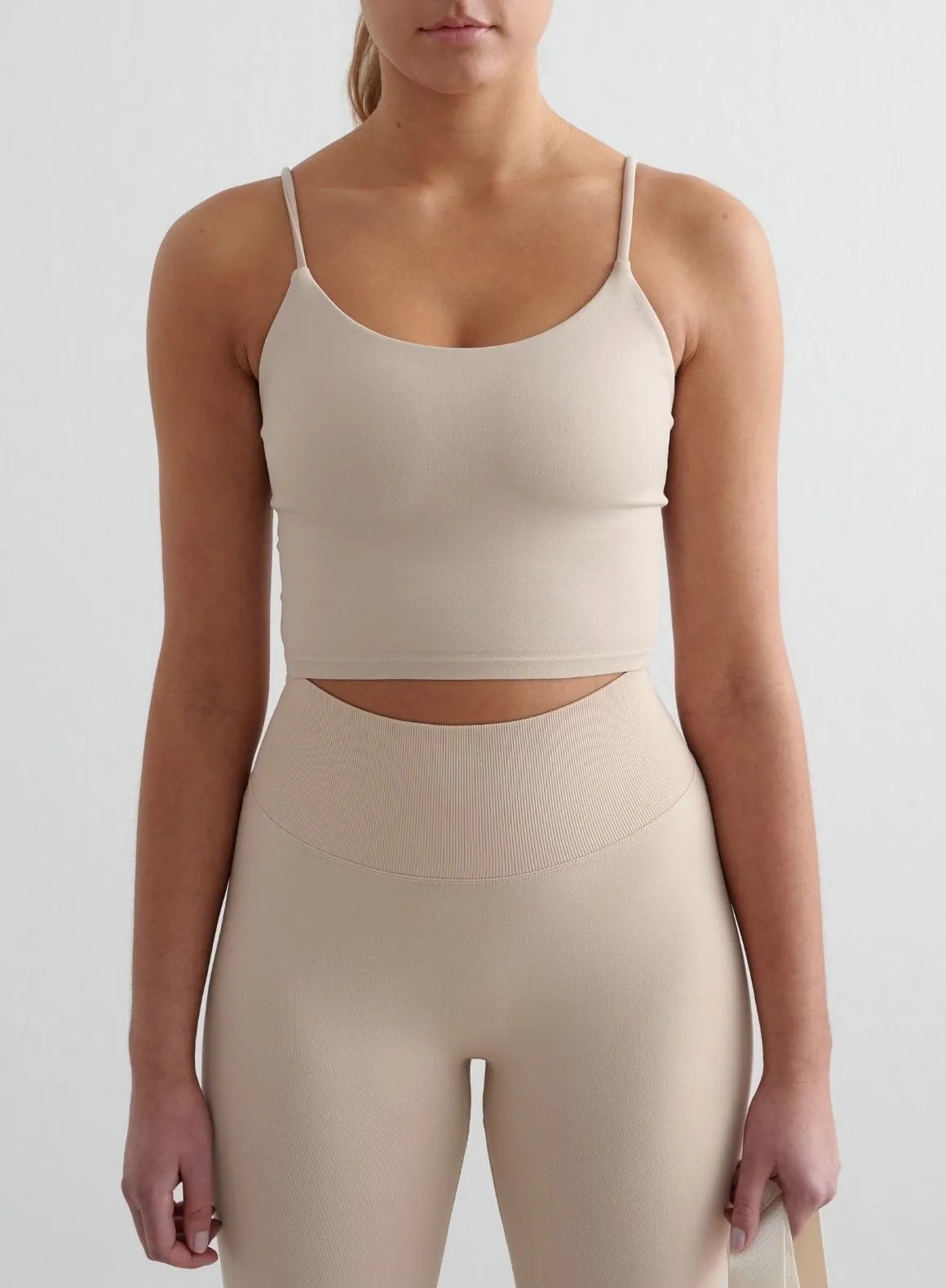 Clay Shape Seamless Strap Singlet